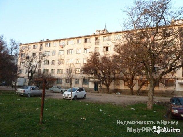 Продается комната в коммунальной квартире. Комната жилая. Заменена входная дверь. Поменяны трубы, полностью заменена... - 3