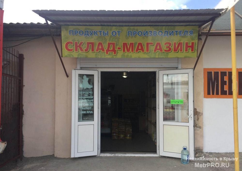 Сдам магазин-склад с офисом.  Сделан 2-ой этаж, Холодильная камера 60 кубов, 26.5 кв.м.   Кассовая зона. 2 вход, один...