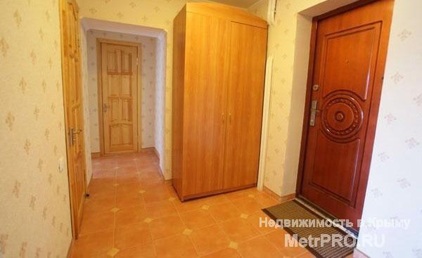 Продаю собственную 2-комнатную квартиру по ул Туристов, дом 3.     Площадь помещений:  - коридор 8,5  - кухня 6,5 (но... - 3
