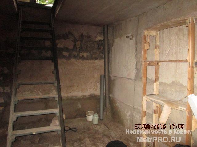 Продается капитальный гараж с подвалом и возможностью построить второй этаж (есть две стенки от соседей). Ворота... - 5