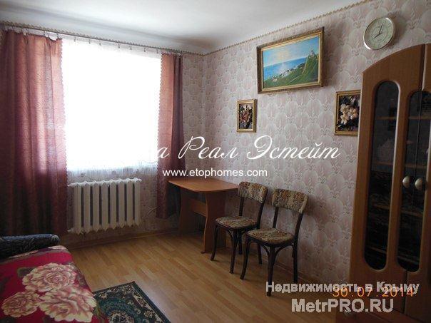Продается трехкомнатная квартира площадью 53 кв.м., расположена на первом этаже четырехэтажного дома.     Санузел... - 4