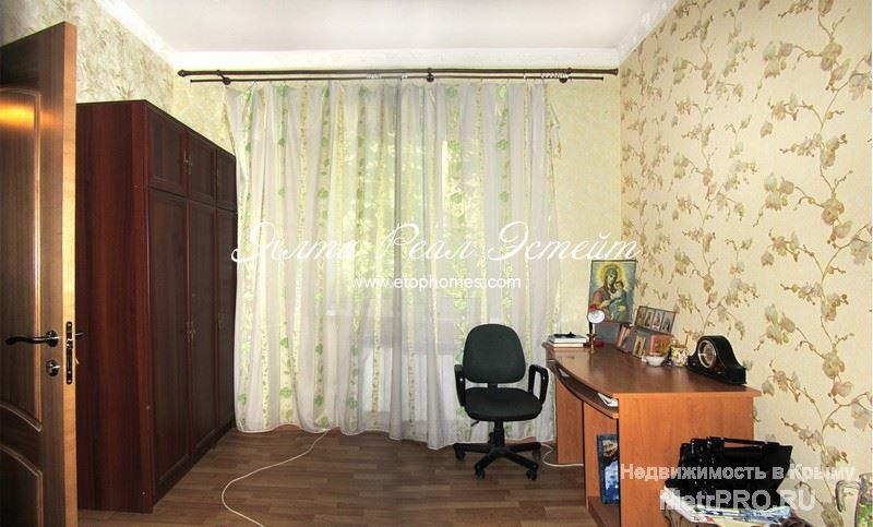 Двухкомнатная квартира в центре, общей площадью 60 м2, ул. Боткинская, находится в 200 м от Набережной Ялты, вся... - 2
