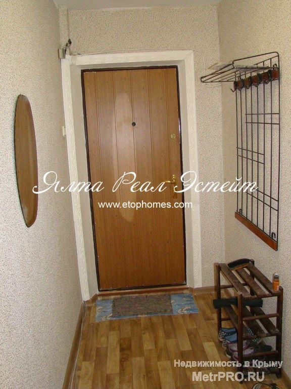 Продается однокомнатная квартира в г. Ялта, ул. Кривошты. Общая площадь 38 м2., комната 17 кв.м., большая лоджия (8... - 6