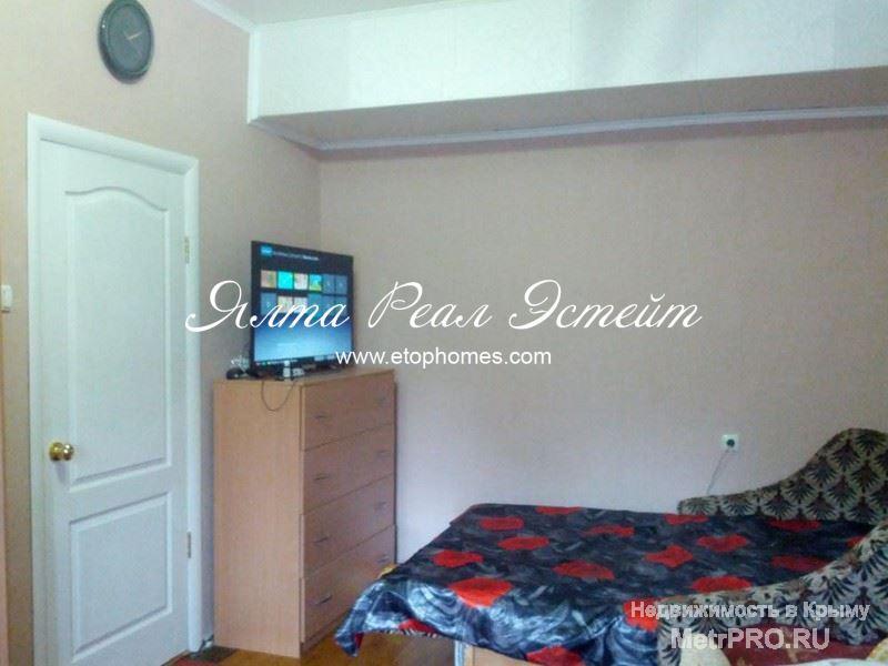 Квартира в центре Гурзуфа, ул Санаторная, в 800 м от моря, 100 м от парковой зоны, рядом магазины, остановка...