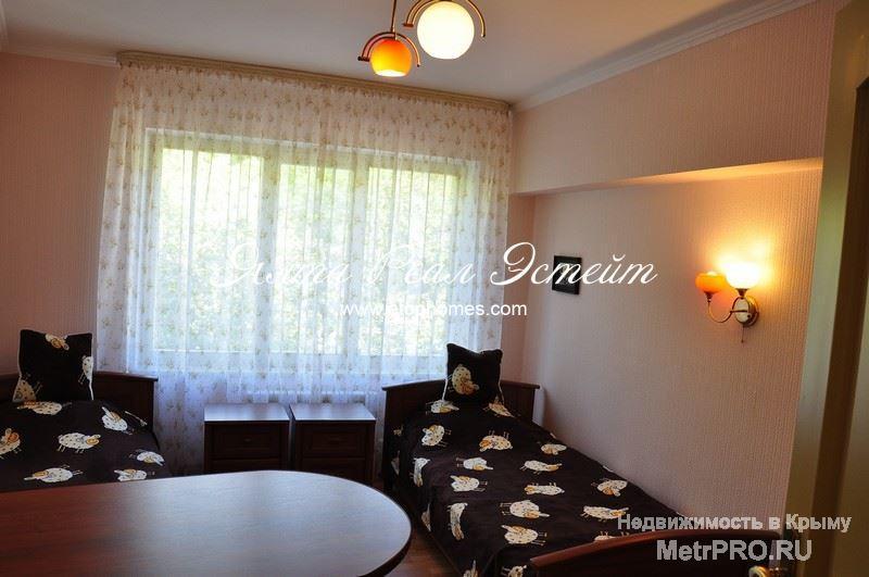 Продается трехкомнатная квартира, общей площадью 75 м2, расположена на третьем этаже пятиэтажного дома, пгт. Гаспра.... - 5
