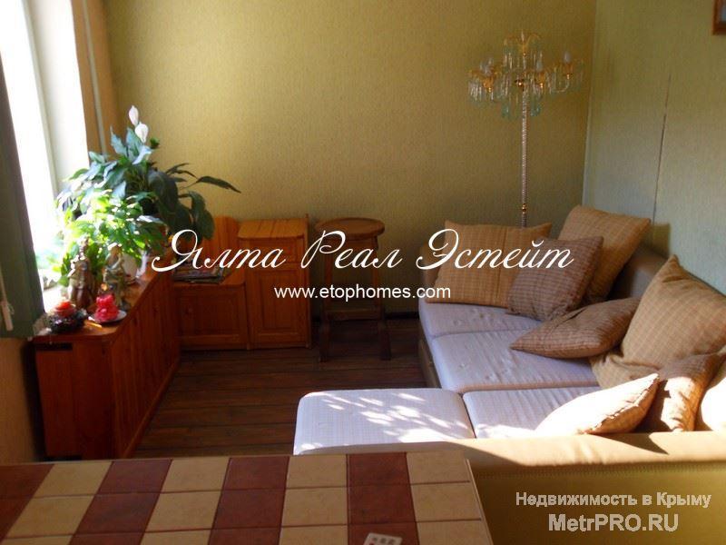 Четырехкомнатная квартира, общей площадью 80 м2, с ремонтом (выполнена перепланировка из трехкомнатной) в Ялте, ул.... - 2