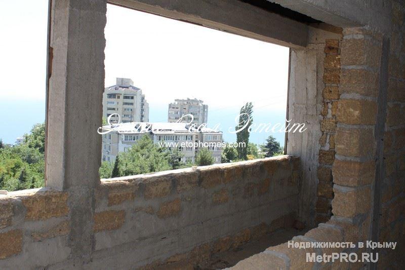 Продаётся дом в Кореизе, без отделки. Общая площадь 813 м2, с возможностью увеличением площади до 1 100 кв.м.... - 3