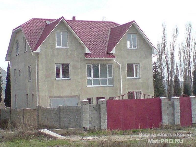 Продам дом в Судаке!Общ.пл.340 кв. м. Этажность - 2 + мансарда (утеплена 15 см мин. вата)Металлочерепица Ranilla...