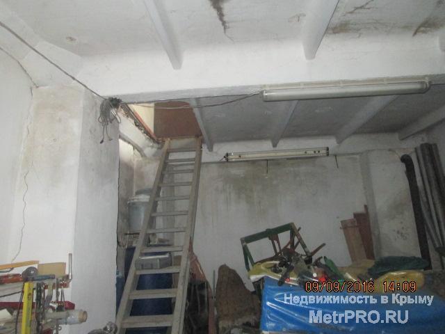 Продается гараж в гаражном кооперативе. Первый этаж под машину (или две :-) ) 4х8 метров, второй этаж под комнату... - 3