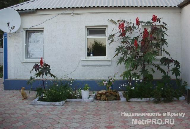 Продаётся дом на ул.Колхозной возле моря общей пл. 85 кв.м., жилая - 40 кв.м. Кухня - 12 кв.м., прихожая - 12 кв.м.,...
