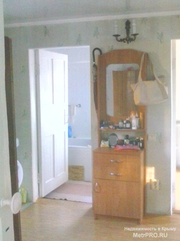 Продаётся дом на ул.Колхозной возле моря общей пл. 85 кв.м., жилая - 40 кв.м. Кухня - 12 кв.м., прихожая - 12 кв.м.,... - 1