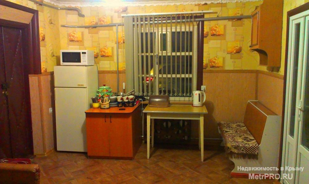 Сдается полдома в частном секторе в центре города Саки для 2-5 человек. Вам будут предоставлены две очень просторные... - 4