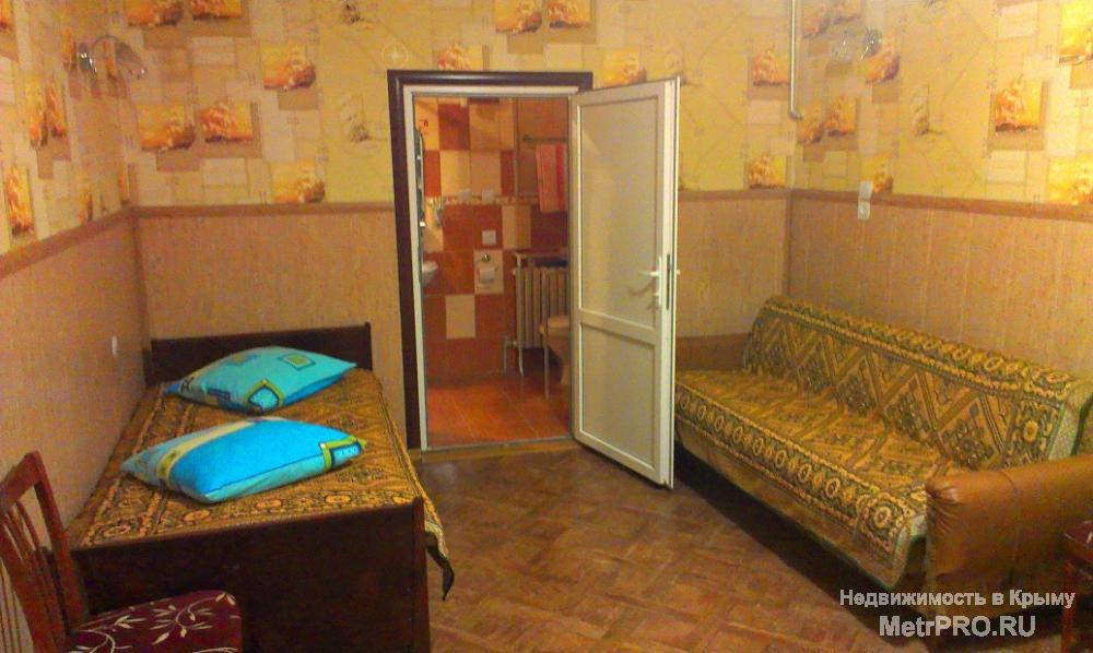 Сдается полдома в частном секторе в центре города Саки для 2-5 человек. Вам будут предоставлены две очень просторные... - 5