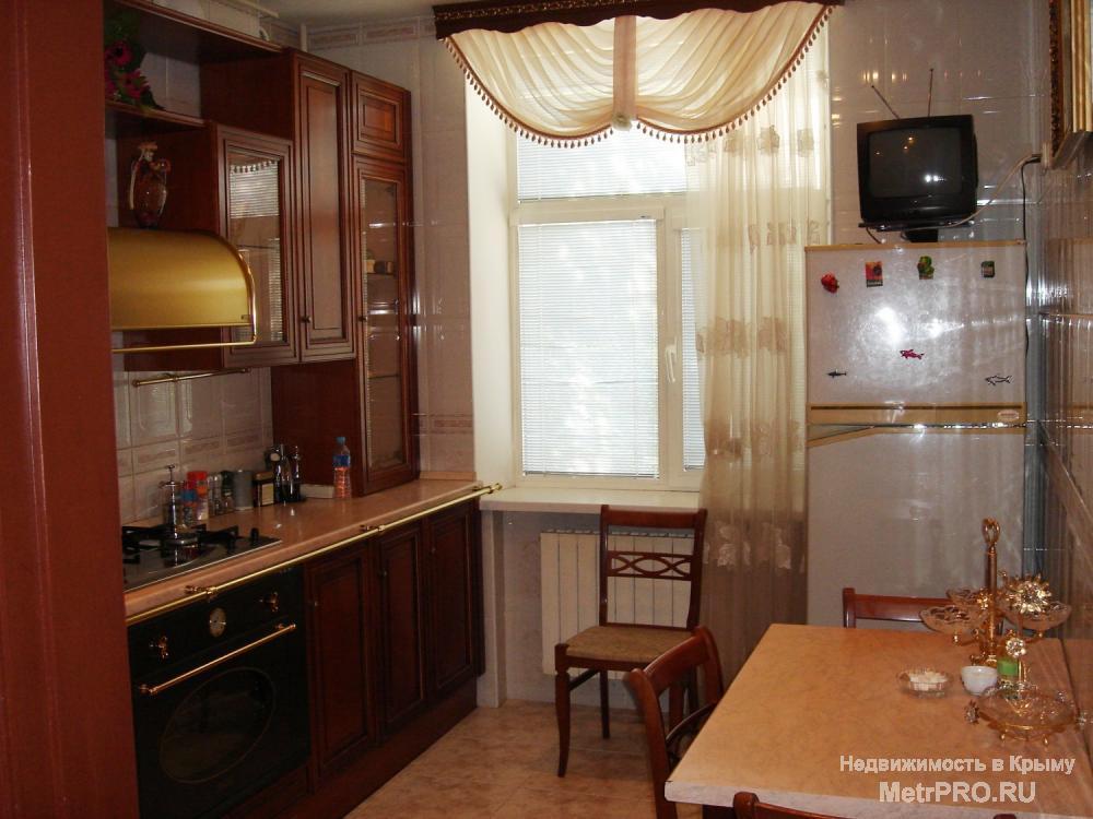 Срочно. Продается шикарная 3-х комнатная квартира в самом центре г. Севастополя – пл. Лазарева, ул. Маяковского 3.  В... - 5