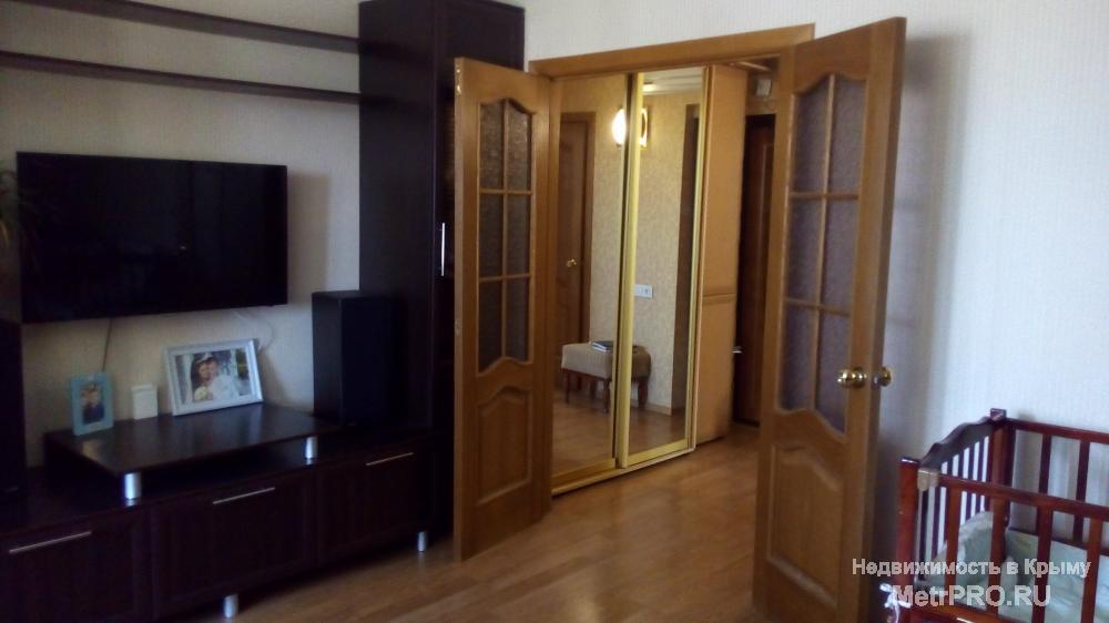 Продам 1к.кв.по ул.Первомайская,этаж 3/5,общая площадь 40кв.м.,2 балкона,кладовая,кухня 9кв.м.,частично остается...