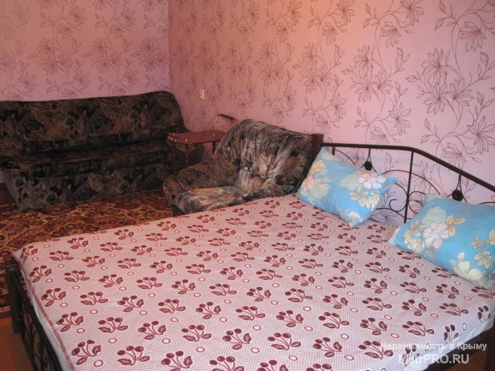 Сдам посуточно 1 комн. в центре Керчи, до набережной 5 мин.пешком: , бойлер,машинка автомат,кондиционер,... - 1