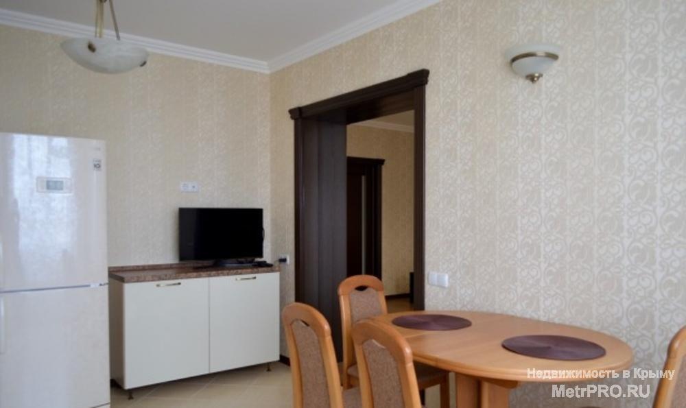 Сдается 2х комнатная квартира студия в новострое ул Смольная . 80 м² на 5/9 в квартире 3 спальных места 1 двуспальная... - 2