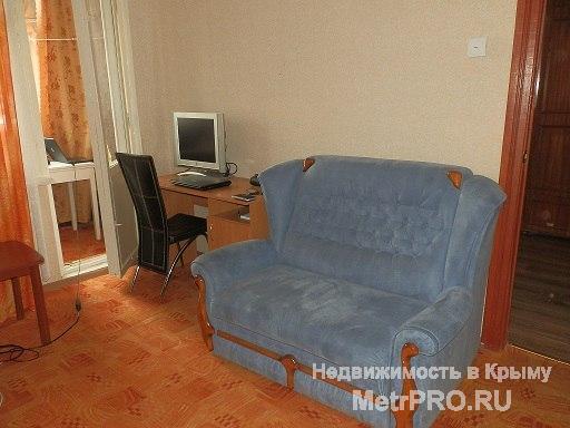 Сдам посуточно койко-место, в комнате 3 спальных места,  пр.Октябрьской революции 500 рублей в сутки с человека,... - 3
