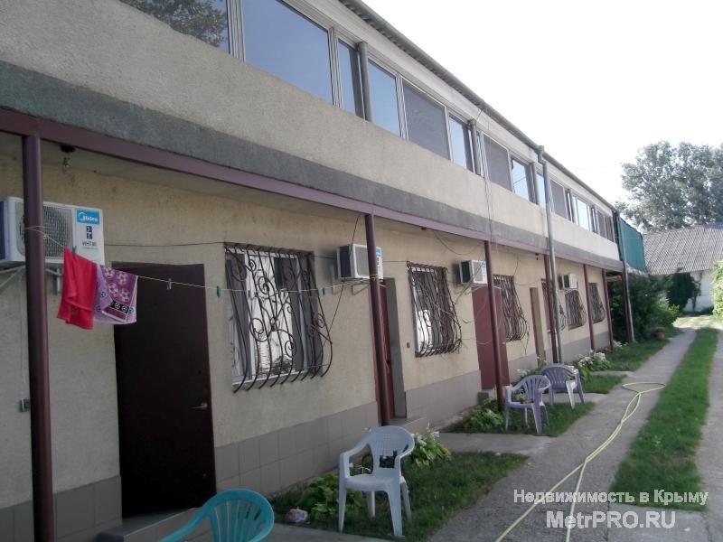 Продается мини-пансионат в пригороде Евпатории, общая площадью 730 кв.м., два отдельных строения. Первый корпус...