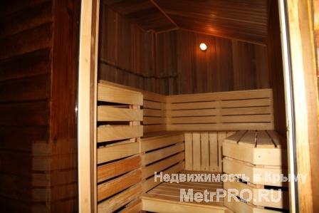 Трех этажный коттедж расположен в г. Ялта в элитном поселке городского типа Восход. Площадь дома 800 кв. м из них 120... - 15