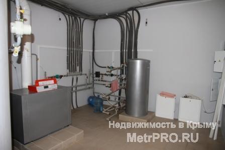 Трех этажный коттедж расположен в г. Ялта в элитном поселке городского типа Восход. Площадь дома 800 кв. м из них 120... - 19