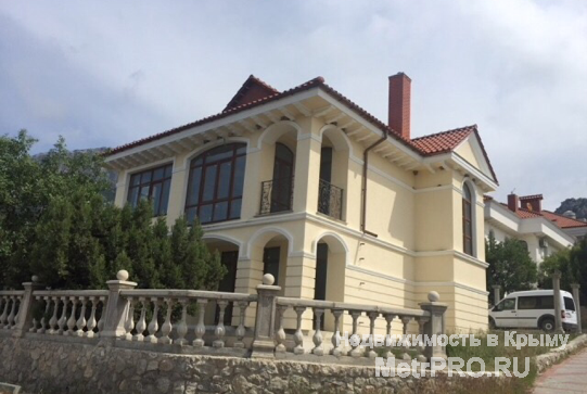 Продается коттедж в элитном поселке мыс Сарыч, 206 кв. м + 60 кв. м мансарда, 4 сотки земли. Панорамным видом на море... - 2