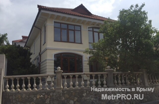 Продается коттедж в элитном поселке мыс Сарыч, 206 кв. м + 60 кв. м мансарда, 4 сотки земли. Панорамным видом на море... - 3