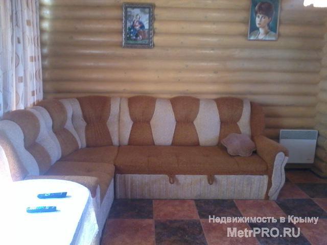 Деревянный дом из струганого бруса,два этаже .Две комнаты на втором этаже одна на первом,душ,туалет,кухня,есть место... - 3