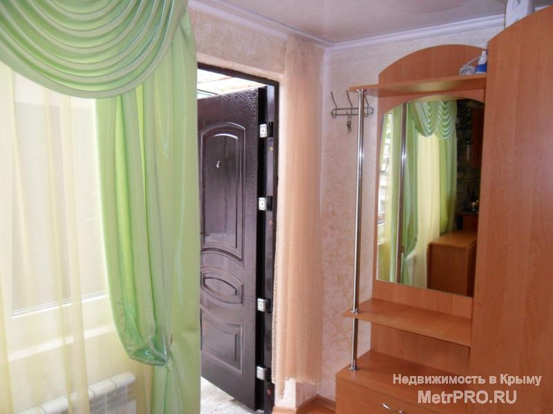 Продается однокомнатная квартира. Частный сектор (большой двор, ворота). Квартира расположена на втором этаже...