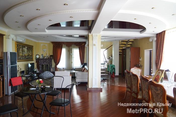 продам 2 дома пгт Молодежное,на участке 8 соток,гараж с подвалом, во дворе мангальная зона,2-хэт. дом ОП-182... - 1