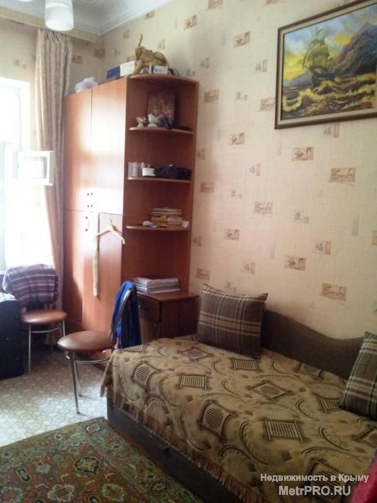 Продам трехкомнатную «сталинку» в тихом , историческом центре города.  1 эт./2 эт. Дом построен из ракушечника -летом... - 6