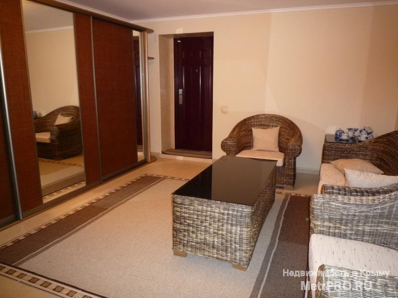 Продажа шикарного дома в центре Евпатории.    Продается дом в центре Евпатории, в тихом районе. Дом построен из... - 6