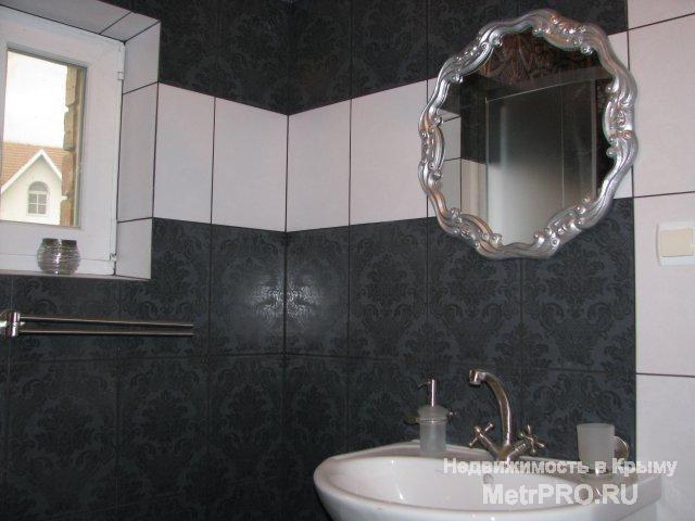Сдам дом в центре Севастополя-900м. море, бассейн.  В наличии два похожих коттеджа имеющих каждый независимую... - 11