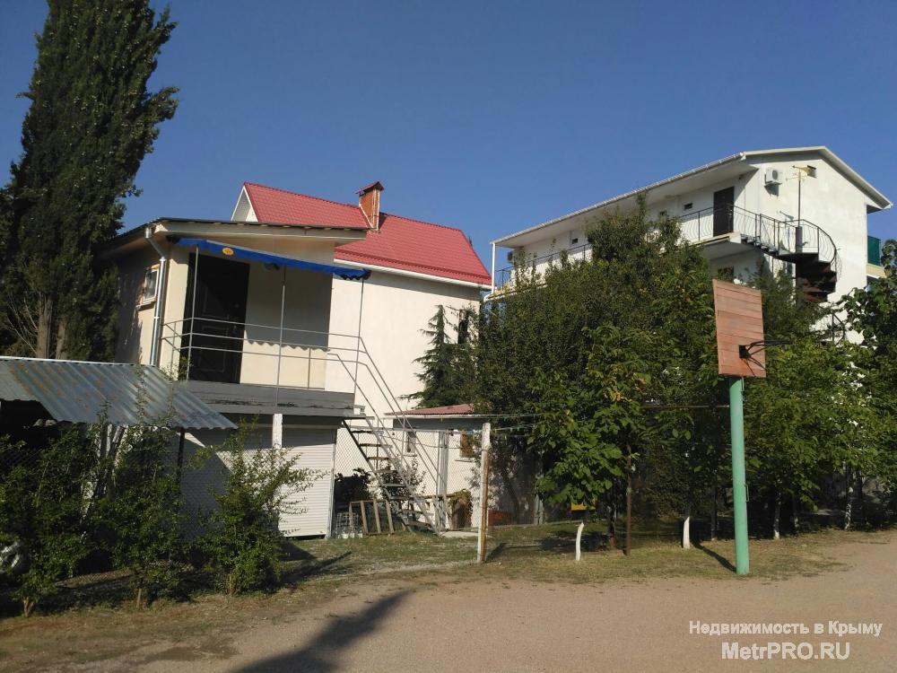 Продается готовый бзнес! Отель Уютный, 340 м кв, 14 номеров, 2 дома. До моря 400 метров. Столовая. Все документы РФ....