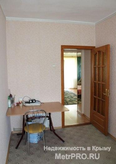 Продается отличная, просторная 2 ком.кв. переделанная из 3 ком. квартиры 54 кв.м. 4/4 этаж автономное отопление (2х...