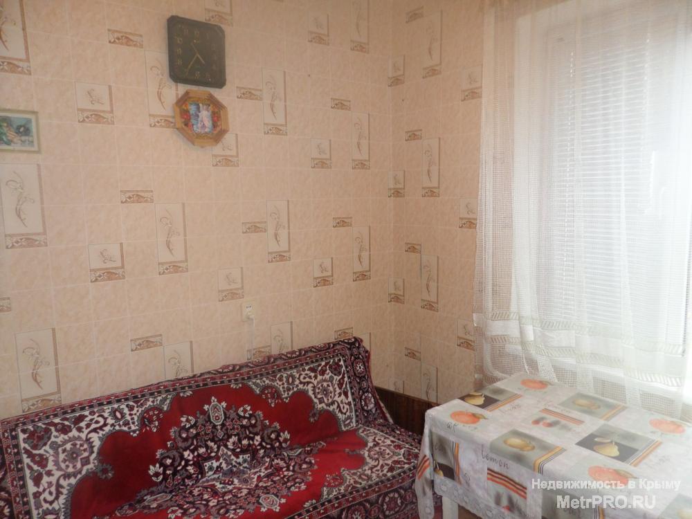 Продается 1к.кв по пр. Победа, 7/9эт, 35кв.м, большая квадратная кухня, встроенная кухня. Санузел совмещен, окна... - 6