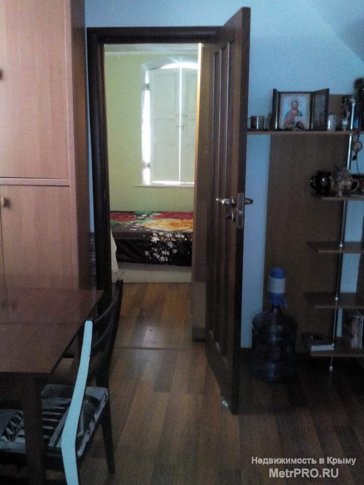 ПРОДАЕТСЯ домовладение царской постройки по ул. Нижняя, 35кв.м. Исторический район города. Кухня-столовая, спальня,... - 10