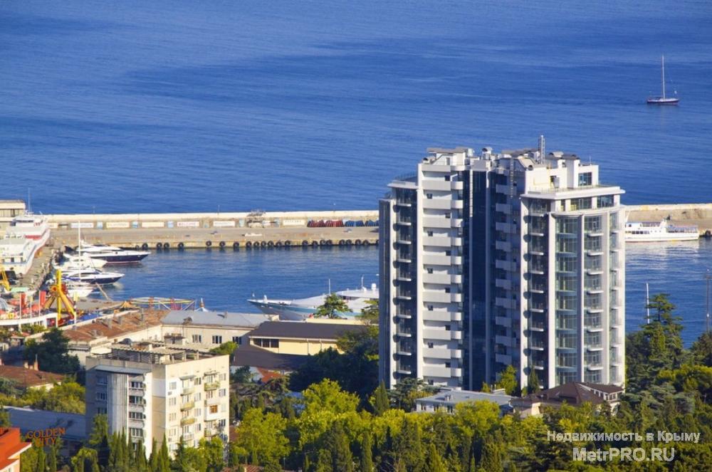Вся панорама набережной и моря перед Вашими глазами.   Дом введен в эксплуатацию в 2013 году.  Инженерные системы...
