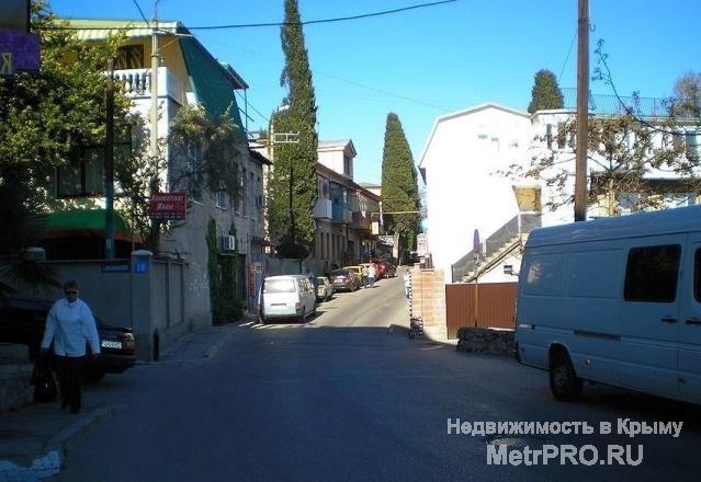 Продается помещение свободного назначения, по ул. Дражинского. Расположено на 1 эт. / 3 эт. кирпичного дома. Общая... - 2