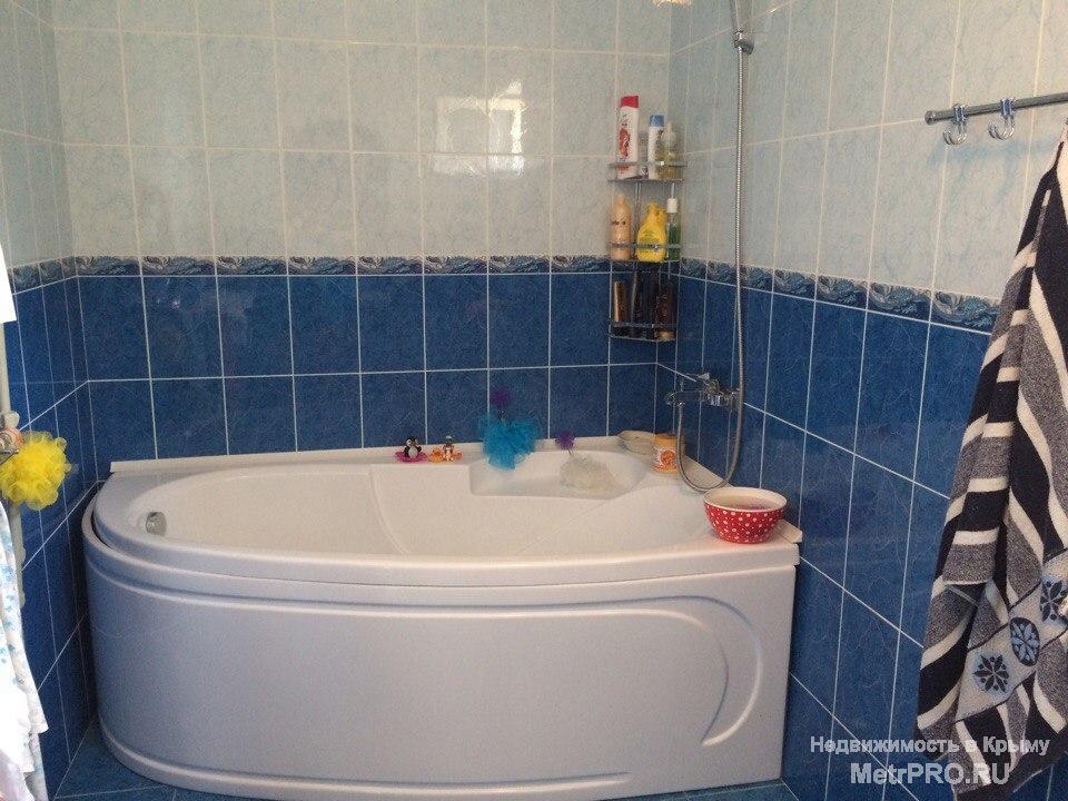 2 этажа. 3 жилых комнаты. Дом из ракушняка. Площадь: 172/50/40. Санузлы раздельны. В 5 км от Балаклавы 15 км от... - 7