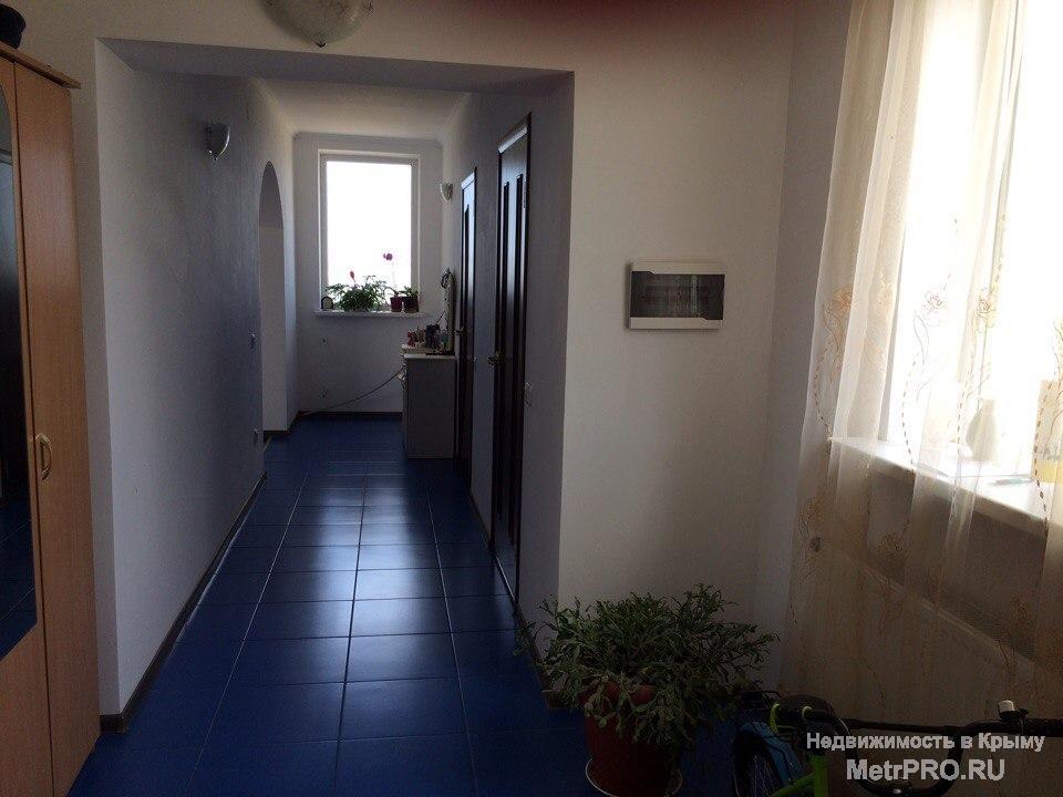 2 этажа. 3 жилых комнаты. Дом из ракушняка. Площадь: 172/50/40. Санузлы раздельны. В 5 км от Балаклавы 15 км от... - 11