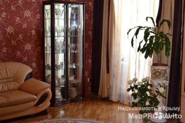 Сдается посуточно шикарная 4-х комнатная квартира в самом центре Севастополя на ул.Г.Петрова, 4. Комнаты раздельные,...