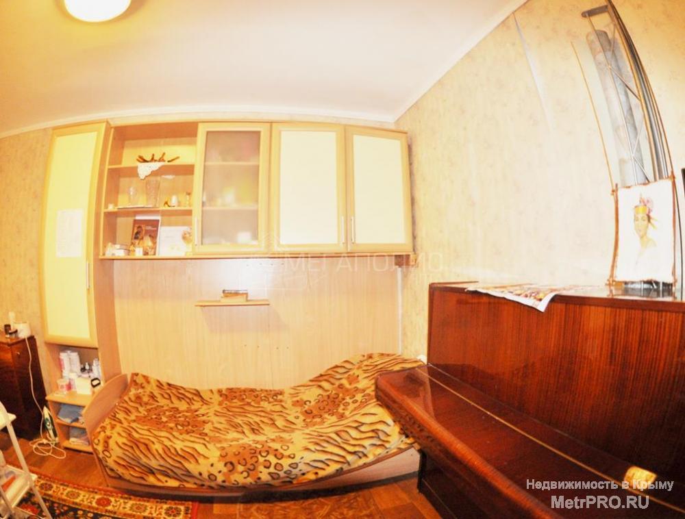 Продается 2 ком. квартира по улице Дзержинского в Ялте  Общая площадь 36. 5 кв. м. +свой дворик  Расположена на... - 1