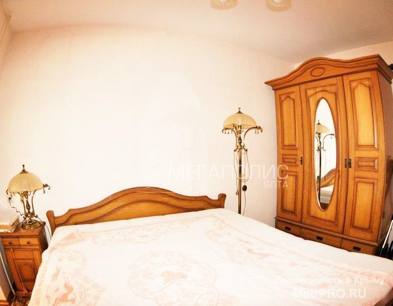 Предлагается к продаже двухкомнатная квартира в Ялте по улице Горького  Квартира расположена на седьмом этаже девяти... - 7
