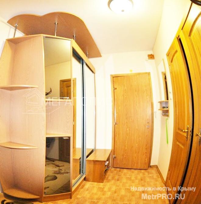 Предлагается к продаже двухкомнатная квартира в Ялте по улице Горького  Квартира расположена на седьмом этаже девяти... - 9