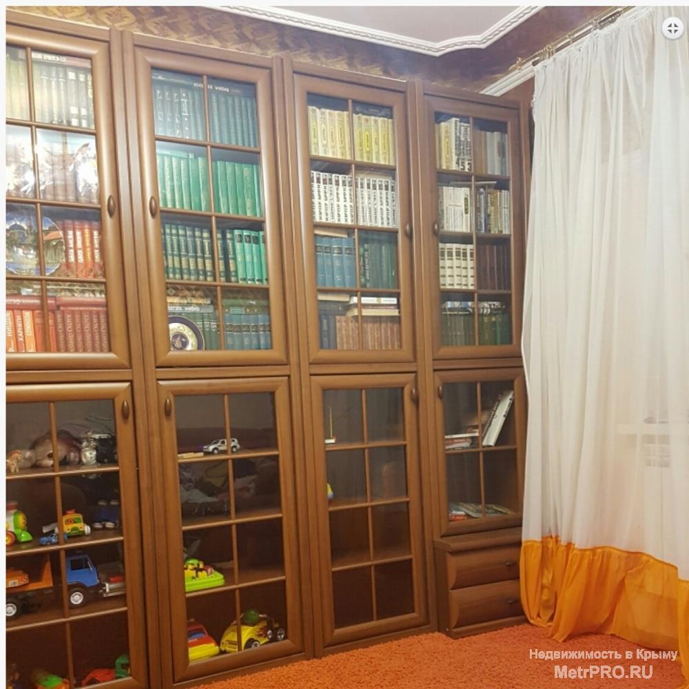 Продается уютный дом для постоянного проживания и отдыха.   260 кв м. на первом этаже расположены- гостиная,... - 1