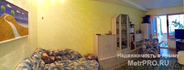 Продаётся 1ккв с хорошим ремонтом, на 4 этаже 4х этажного дома по ул. Украинская (в районе Промбазы) г. Ялта. Дом из...