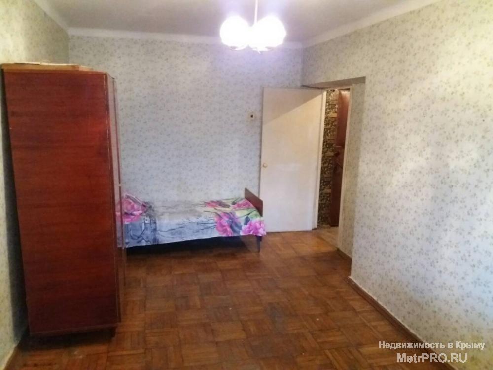 Продается однокомнатная квартир в Ялте, пер. Киевский. Общая площадь квартиры 31 м2.  Расположена на высоком 1  эт. /... - 4