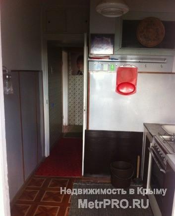 Продается однокомнатная квартира в спальном районе в г. Ялта, пер. Халтурина. Расположена на 3 эт. / 5 эт. дома.... - 4