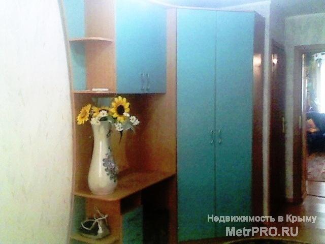 Сдаю Хорошую Современную 2-хком.Квартиру-Студио со всеми удобстваи в центре Феодосии ул.Кирова 8, пересечение с... - 4